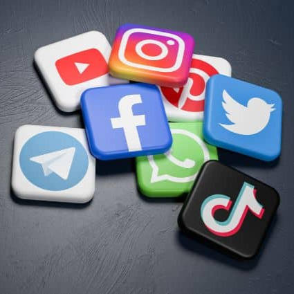 Social Media Email Scraper 📧🌐 - (All-in-one) Cheap